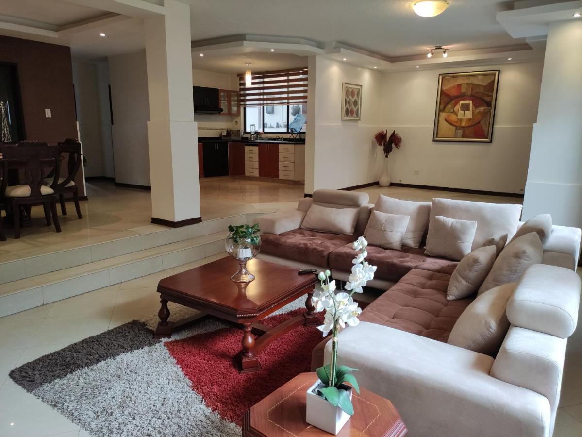 Hospedaje En Quito Norte, Apartamento & Suite Independientes Екстериор снимка
